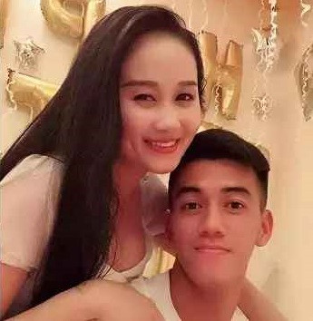 Và chỉ 2 tháng sau chia tay Tiến Linh, Ngọc Quyên đã tìm được tình yêu mới và quyết định lên xe hoa.