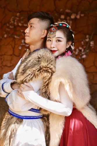 Tuy nhiên dân tình còn chú ý đến một chi tiết khác từ story của Nhật Linh là số dư tài khoản. Cô nàng thoải mái để lộ số dư dài dằng dặc, lên đến hơn 932 triệu đồng.