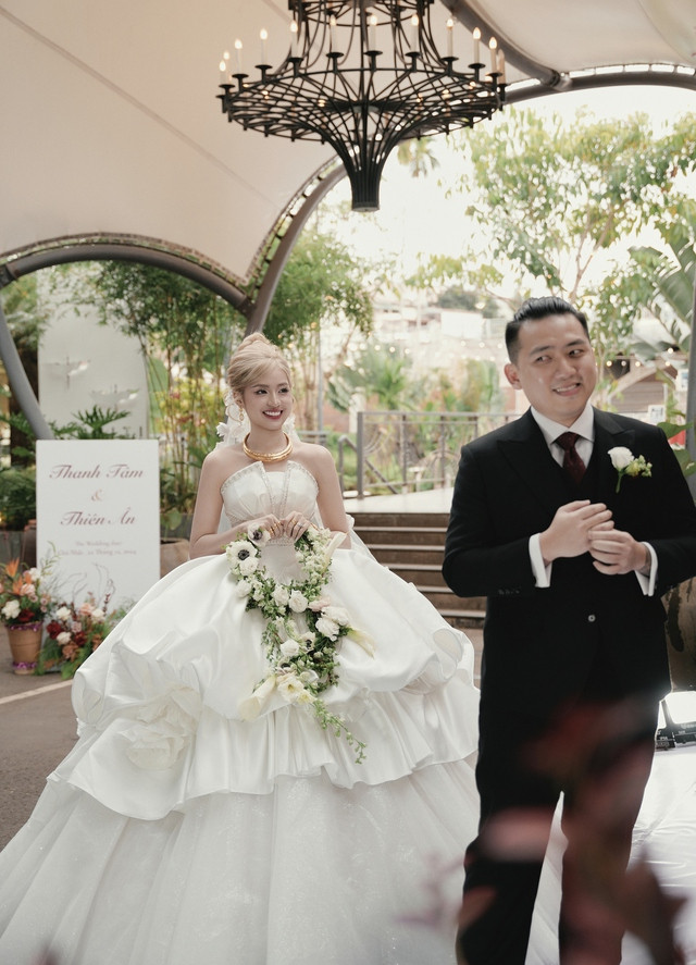 Sau đám cưới, người hâm mộ tò mò về cuộc sống làm dâu hào môn của hot girl TikTok - Trần Thanh Tâm.