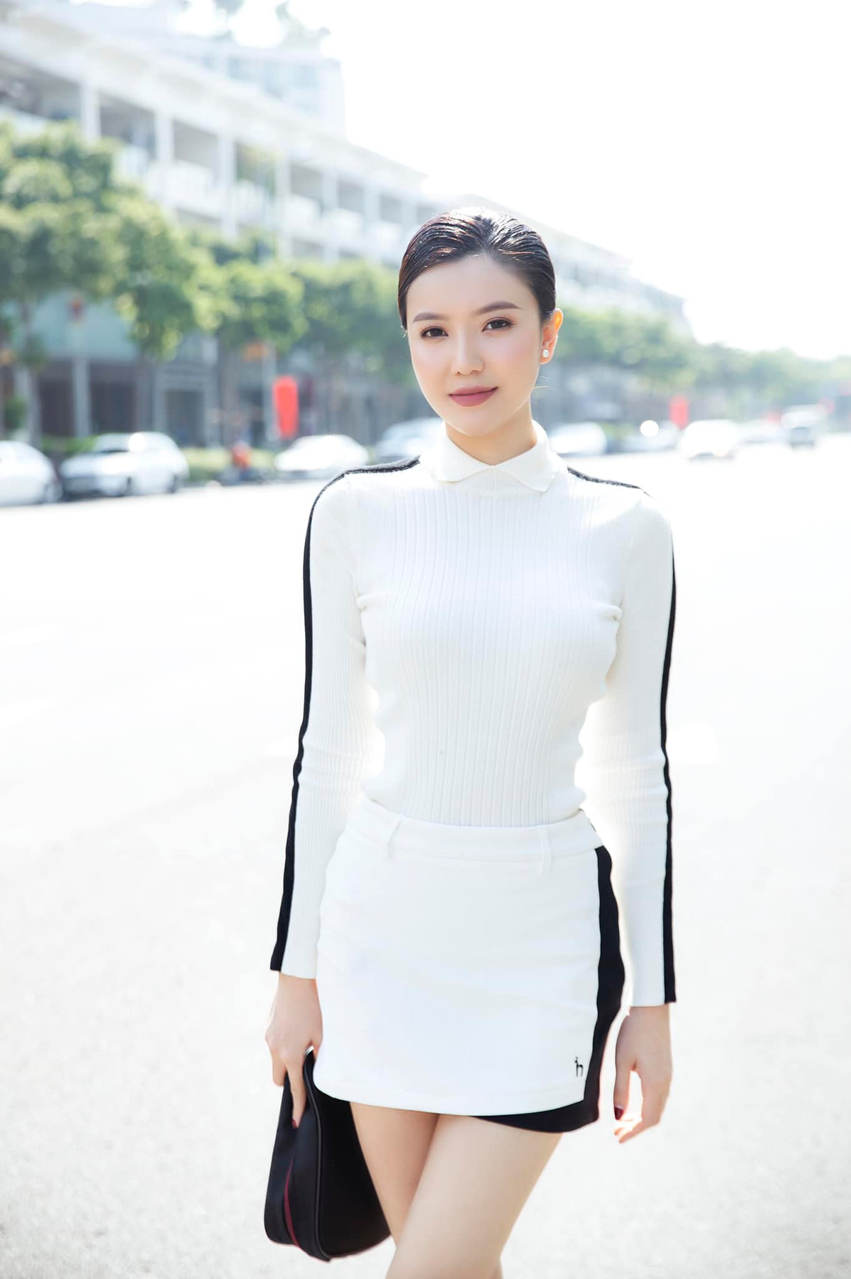 Ngọc Duyên bộc bạch, cô nhận được rất nhiều câu hỏi lý do chọn dạy yoga? Bởi đây là một nghề đòi hỏi sự kiện nhẫn và kỷ luật cao.