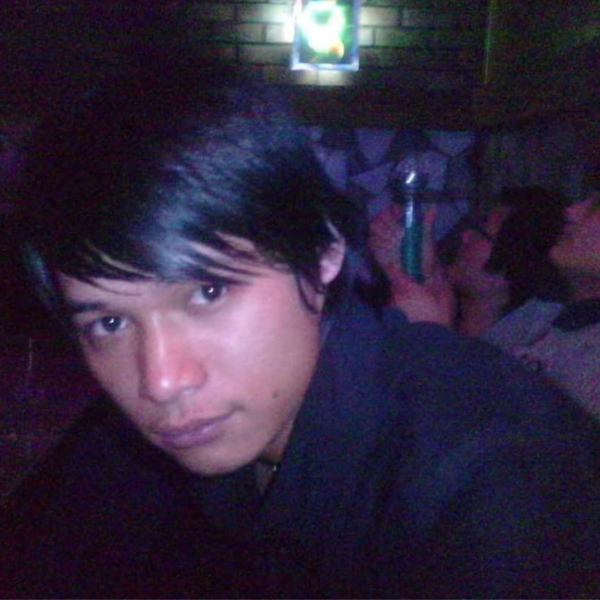 Phùng Thanh Độ, hay còn được biết đến với nghệ danh Độ Mixi, là một trong những streamer nổi tiếng và được yêu thích trong cộng đồng game thủ Việt Nam.