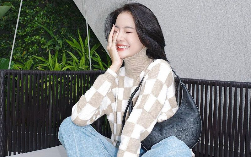 Bow Maylada có vẻ đẹp ngọt ngào, làn da trắng mịn màng như những dòng sữa tươi mát không chút tì vết.