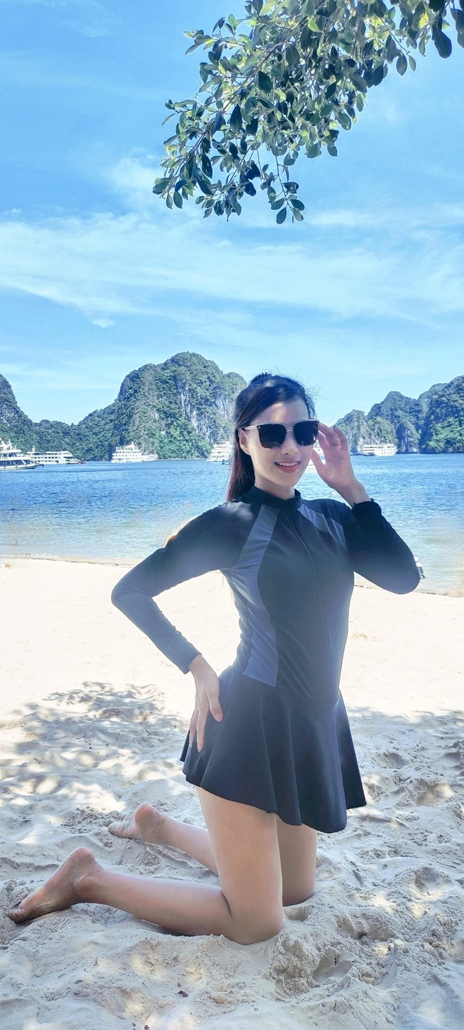 Đọc những lời khen ngợi dành cho mình, cô Diệp rất vui nhưng cũng xấu hổ vì những lời tung hô.