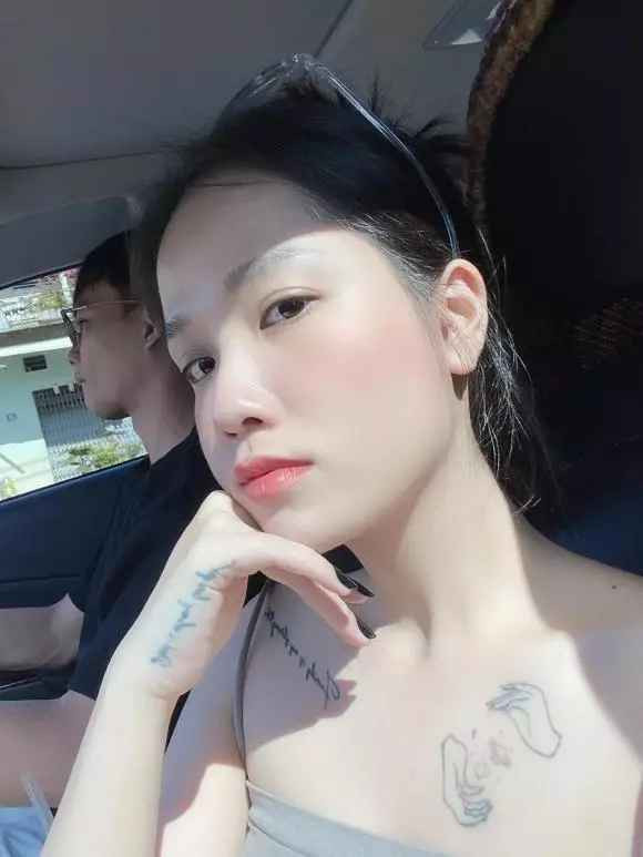 Mới đây trên trang cá nhân, " cô chủ tiệm nail" Huyền My có bài đăng mới.