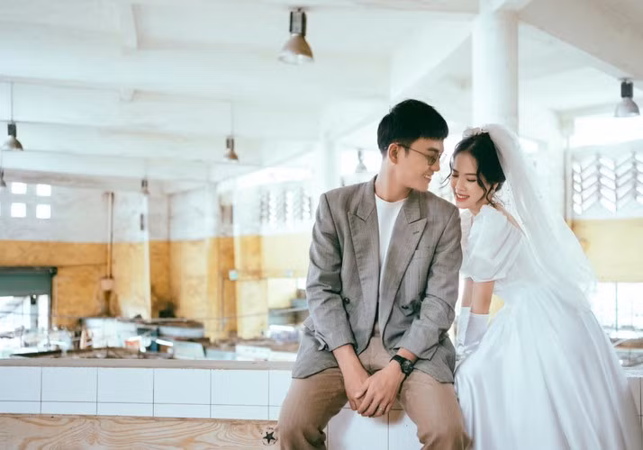 Tháng 5 vừa qua, Huyền My và Anh Tú cũng vừa tổ chức lễ ăn hỏi và hôn lễ lần 1 tại quê nhà của cô dâu tại Nghệ An.