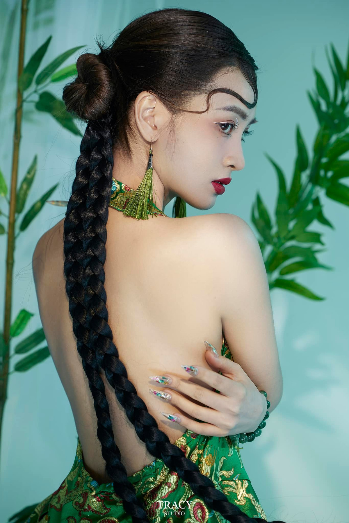 Tên tuổi của MC Huyền Trang gắn liền với chương trình Bữa Trưa Vui Vẻ. Đồng thời, cô cũng tham gia dẫn dắt một số chương trình như Cuộc Hẹn Cuối Tuần hay Trời Sinh Một Cặp...