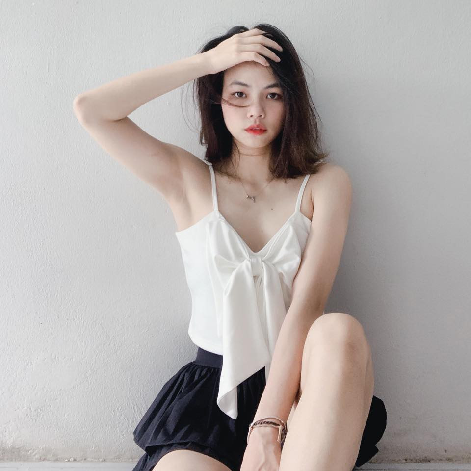 Nếu theo dõi trang cá nhân của Phương Mai, nhiều người sẽ thấy cô nàng có những dòng trạng thái khá hay và chuẩn cho việc "bắt trend".