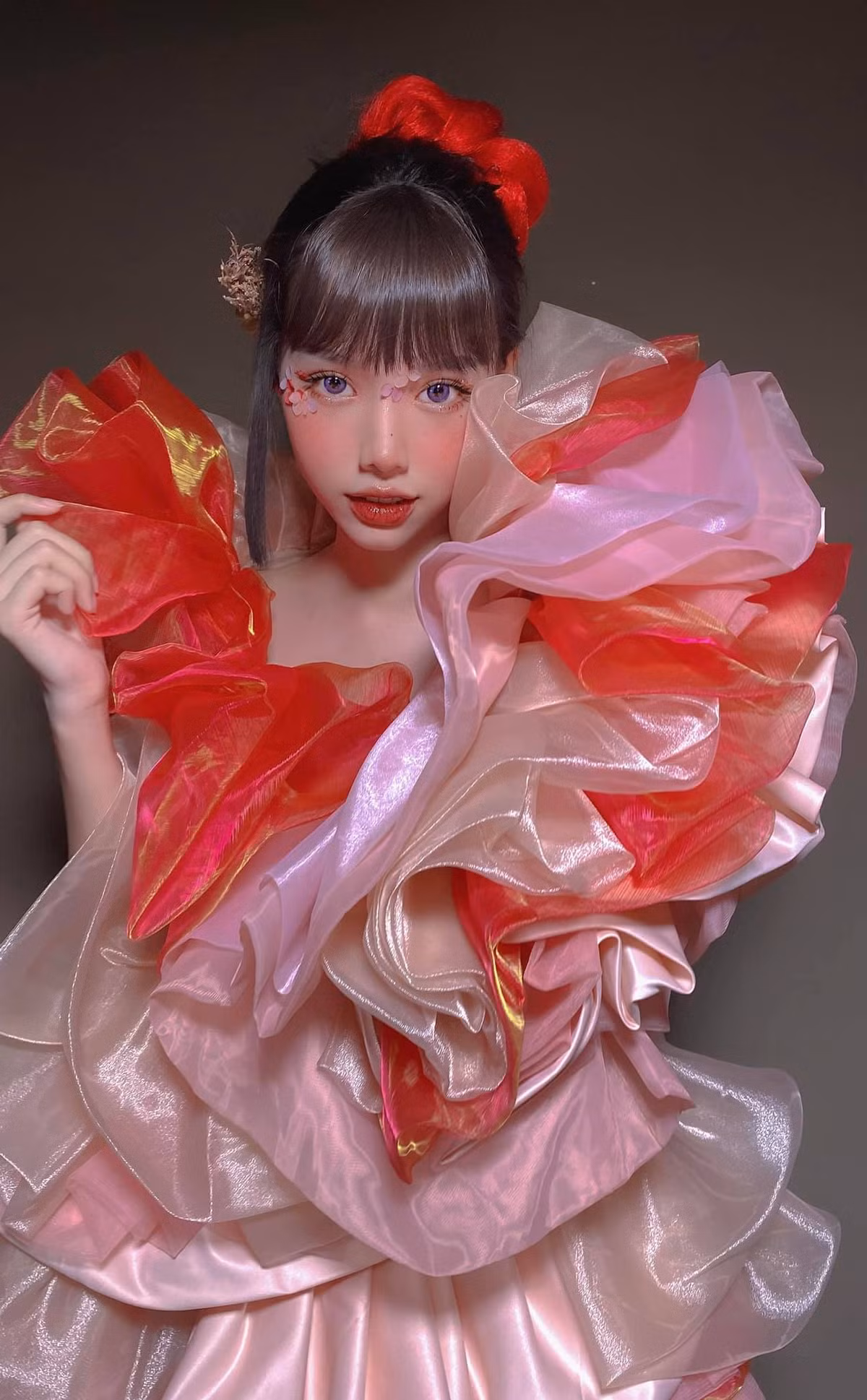 Đằng sau 300 triệu đồng và nhiều ngày tháng chịu đau vất vả, thành quả mà Hồng Ngọc nhận lại được chính là một vẻ ngoài sắc sảo.