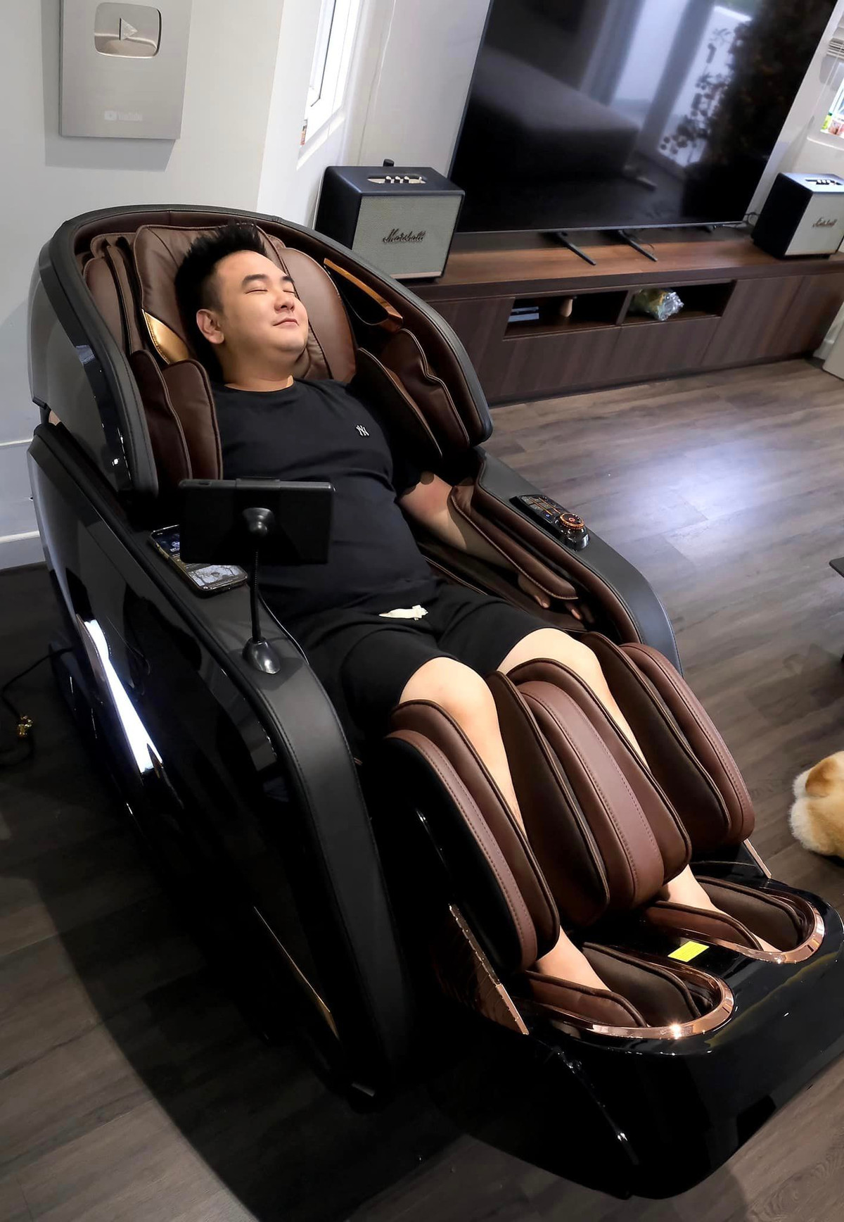 Tháng 6/2024, Xoài Non và Xemesis chính thức xác nhận ly hôn sau một thời gian rộ nghi vấn.