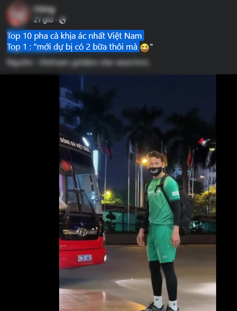 Mới đây nhất là một clip "cà khịa" Bùi Tấn Trường vừa được đăng tải trên một hội nhóm có trăm nghìn thành viên. Cụ thể, khi anh chuẩn bị lên xe ô tô của đội tuyển để ra về thì một người đàn ông quay lại khoảnh khắc này.