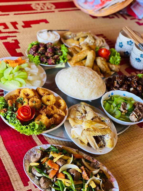 Theo dân gian, người ta thường cúng Rằm tháng 7 trong các ngày từ 10 - 15/7 âm lịch. Không nhất thiết phải chọn ngày đẹp, chỉ cần ngày cúng có thời gian và khi cúng phải thành tâm là được.