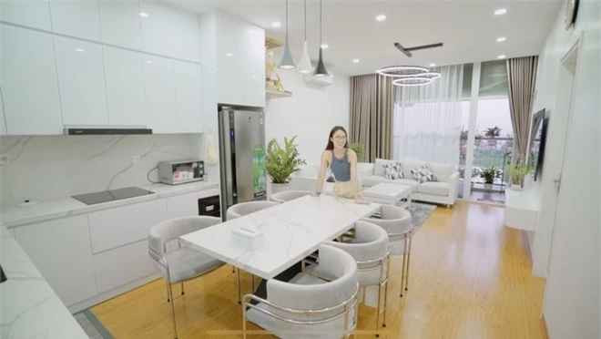 Khánh Vy tự tay mua căn nhà đầu tiên tại Hà Nội, mới đây Khánh Vy tiết lộ đã tậu thêm căn nhà thứ 2 nhưng ở TP.HCM.