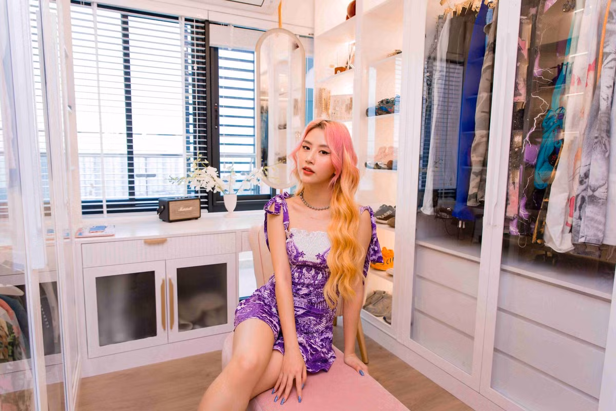 Được biết, hot girl Hà thành dành 7 tỷ để mua nhà và 2 tỷ tiền nội thất, trang trí nhà theo ý thích.