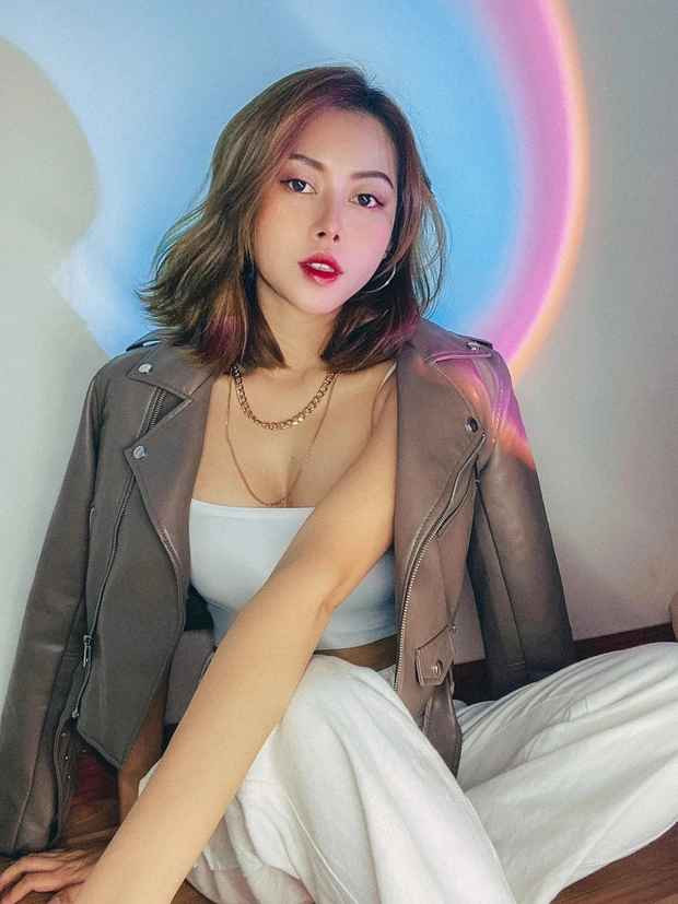 Là một TikToker đình đám, Việt Phương Thoa được nhiều người biết đến với loạt biệt danh “Chủ tịch triệu view”, “chị Google”.