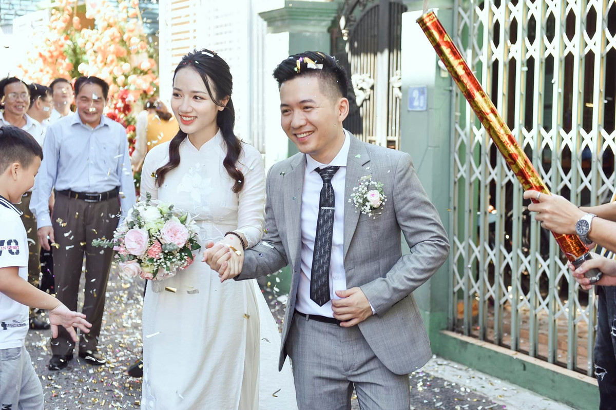 Đặc biệt, nữ game thủ còn chia sẻ về chuyện tình của mình một cách hài hước "Không yêu đâu, cưới luôn được không".