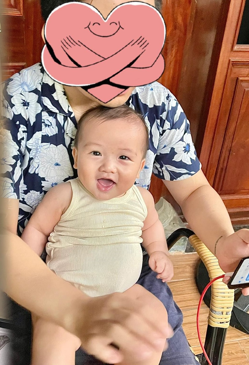 Hình ảnh em bé đáng yêu được nữ game thủ chia sẻ.