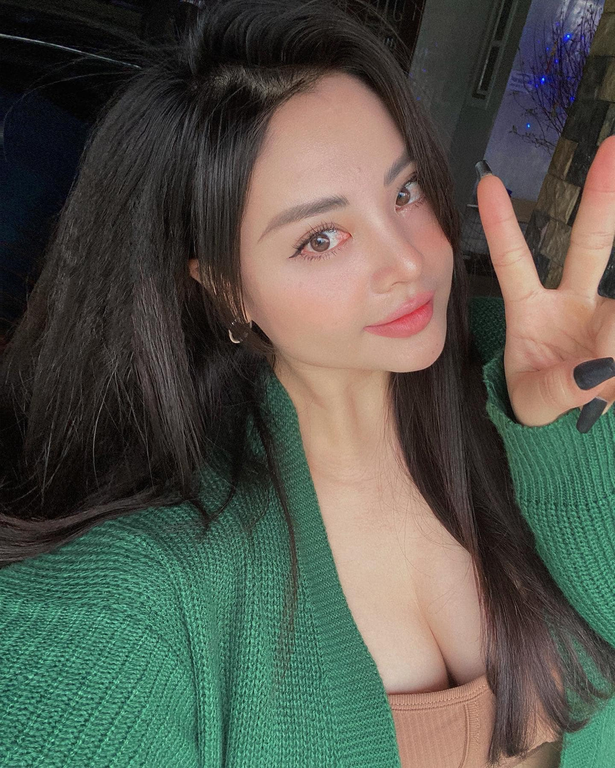 1 năm tập gym, vòng 3 của Trà My đã tăng từ 84 lên 96 cm.