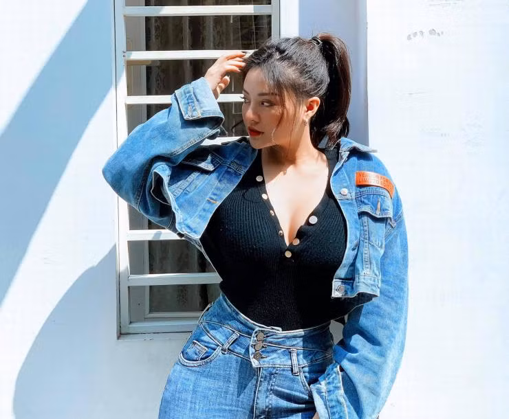 Nguyễn Trà My được biết tới với nhiều vai trò khác nhau, trong đó cô được nhớ tới nhiều nhất là một " hot girl phòng gym", đặc biệt với vòng 3 gần 1m.