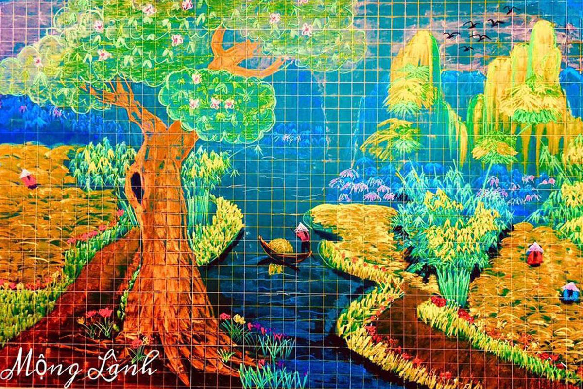 Cô giáo Lành thường vẽ phác họa các loài hoa trang trí trong lúc dạy tập viết.