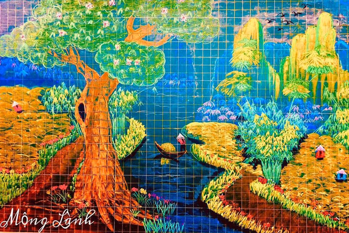 Cô giáo Lành thường vẽ phác họa các loài hoa trang trí trong lúc dạy tập viết.