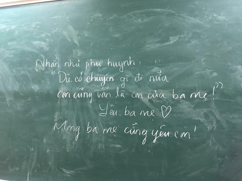 Dân mạng được dịp cười nghiêng ngả với những lời nhắn nhủ từ phía các bạn học sinh.