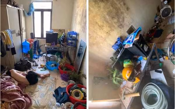 Áo quần cũ bẩn, bịch nilon, chai lọ, đồ dùng,... chất đống trong nhà ngồn ngộn nhìn không khác gì một bãi rác thải xuất hiện trong phòng trọ bẩn này.