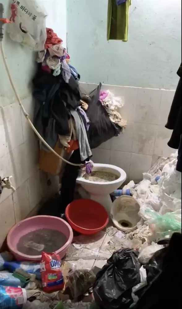 Mới đây trên MXH đang lan truyền clip ngắn quay lại không gian bên trong một căn phòng trọ của một nữ sinh ở Hải Dương khiến dân tình không khỏi "ngã ngửa".