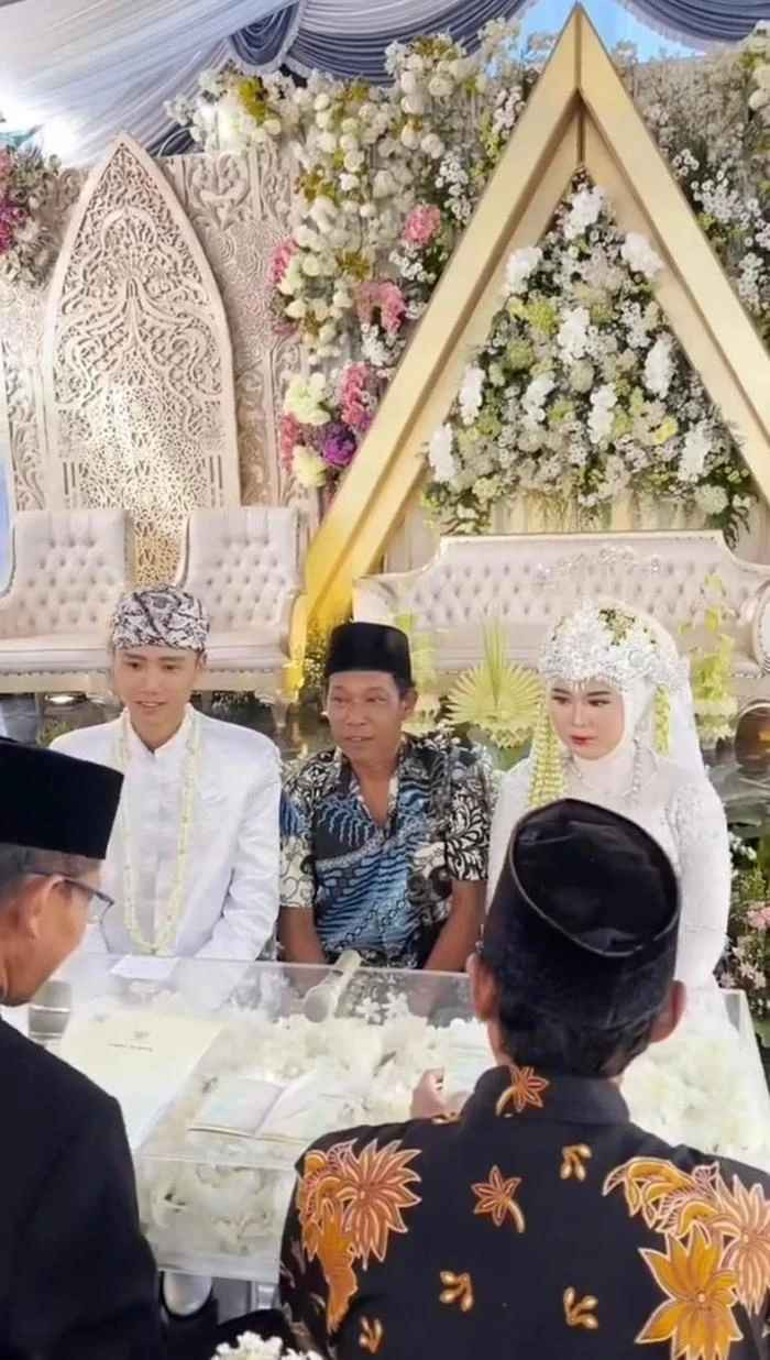 Cặp đôi quen nhau trong một lần livestream quốc tế vào hồi tháng 8/2021.