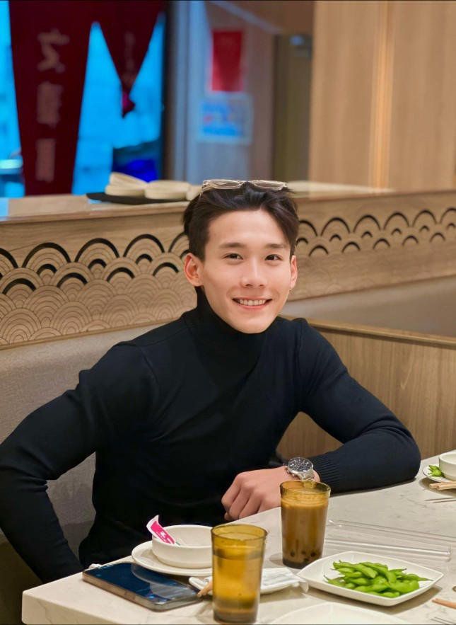 Văn Vĩ Lương lớn lên từ cái nôi đã ươm mầm cho nhiều tài năng cho đoàn thể thao Việt Nam là Trung tâm Huấn luyện Thể thao Quốc gia - Đại học Thể dục thể thao TP.HCM.