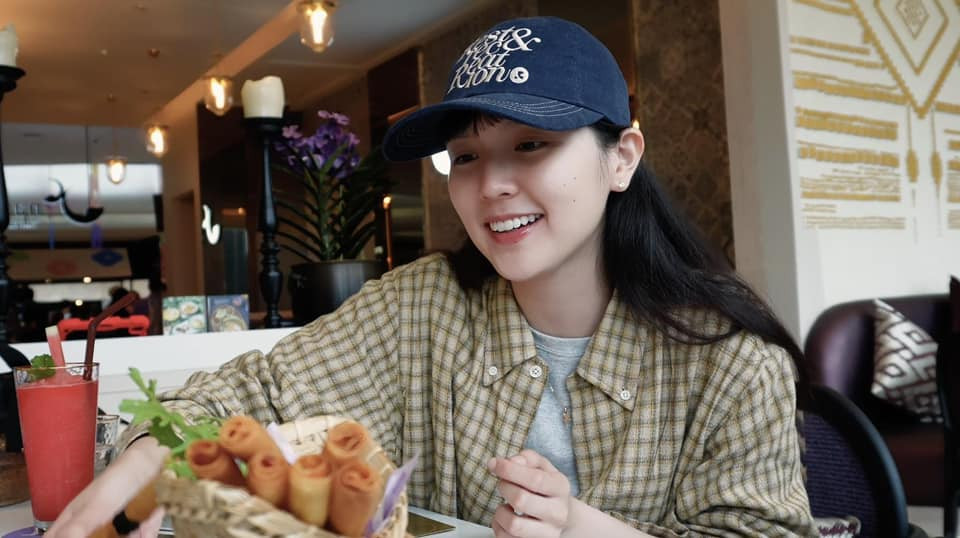 Bên cạnh đó, nhiều cư dân mạng cũng nhắc đến Sơn Tùng M-TP dù từ đầu đến cuối vlog không hề thấy bóng dáng Chủ tịch.