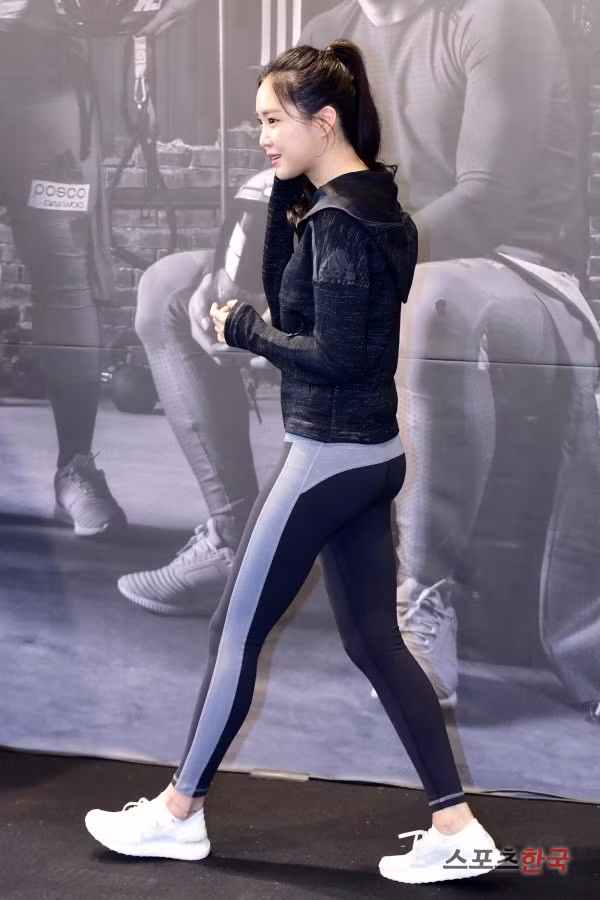 Để tránh trường hợp bị chỉ trích vì mặc quần legging không đúng chỗ, Na Eun từng chia sẻ cần xác định đúng hoàn cảnh nên mặc legging khi nào.