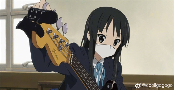 Á Nam còn được nhận xét giống như nhân vật bước ra từ anime. Cô trở thành niềm cảm hứng cho nhiều tác phẩm của các họa sĩ trên mạng.