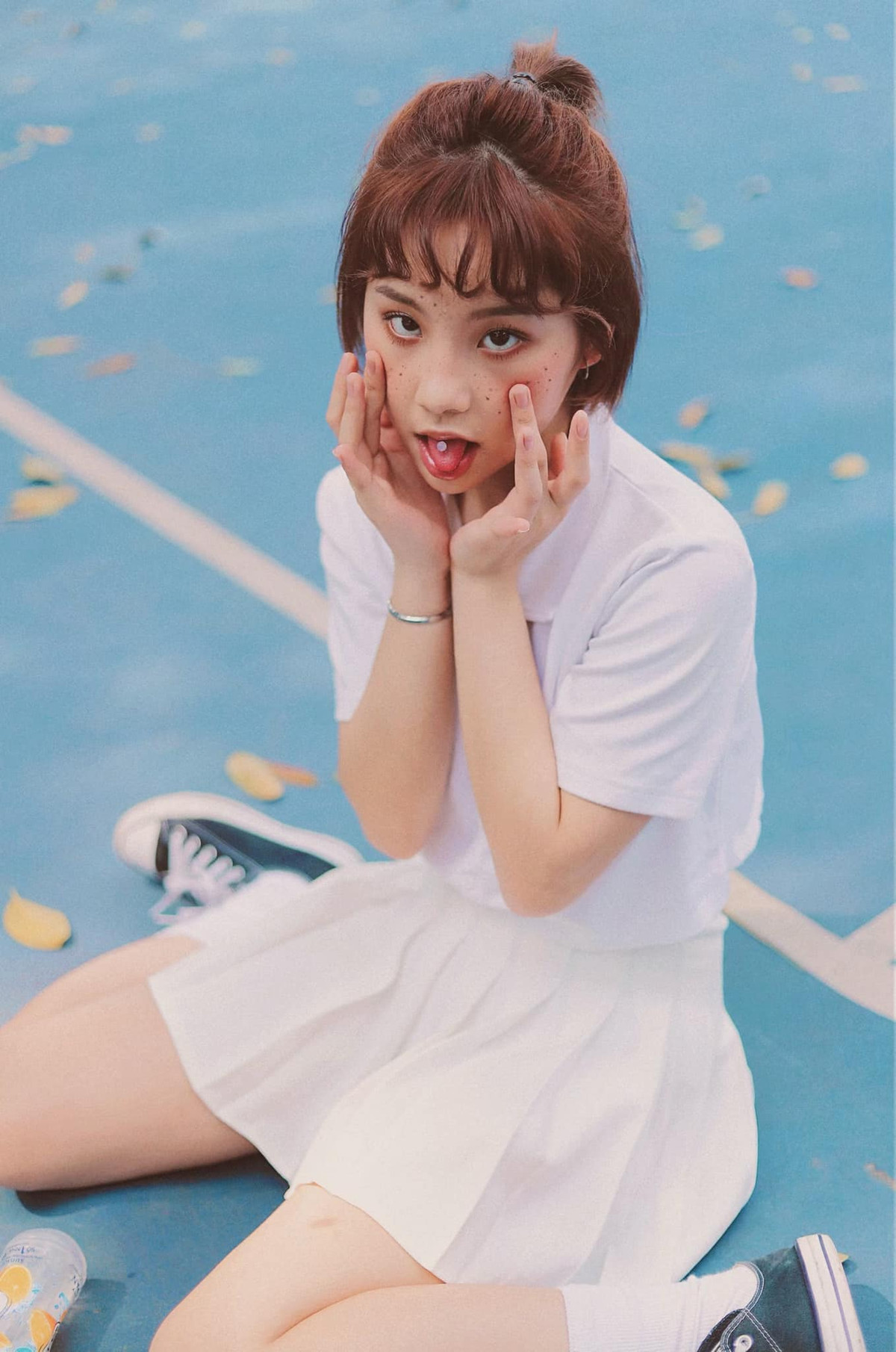 Mới đây, netizen soi ra chi tiết khiến nhiều người chú ý tới Thu Hà Ceri hơn cả là chiếc lưỡi đeo khuyên đầy ấn tượng.