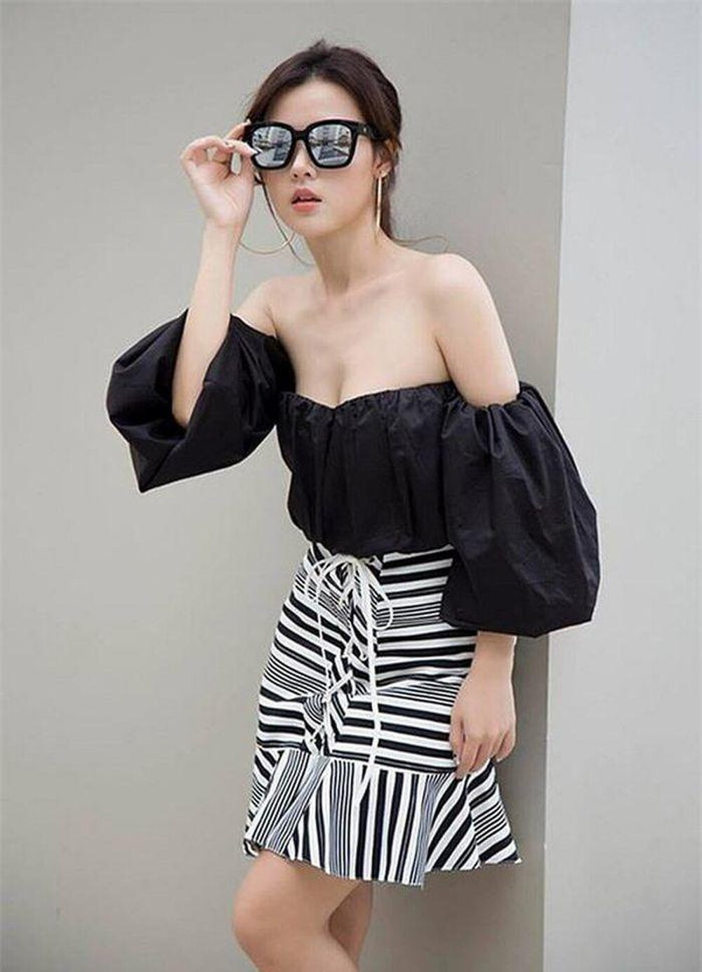 Thậm chí, từng có thời điểm các fan còn khuyên Midu rằng, cô nàng càng mặc đơn giản thì lại càng đẹp.