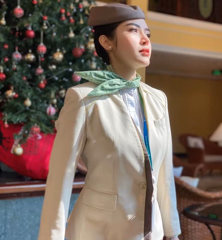 Mới đây, trên trang Facebook cá nhân "nữ tiếp viên hàng không vạn người mê" Phan Quế Chi gây chú ý khi đăng tải loạt ảnh diện đồ bơi, khoe thân hình thon thả, săn chắc trong chuyến du lịch Vũng Tàu.