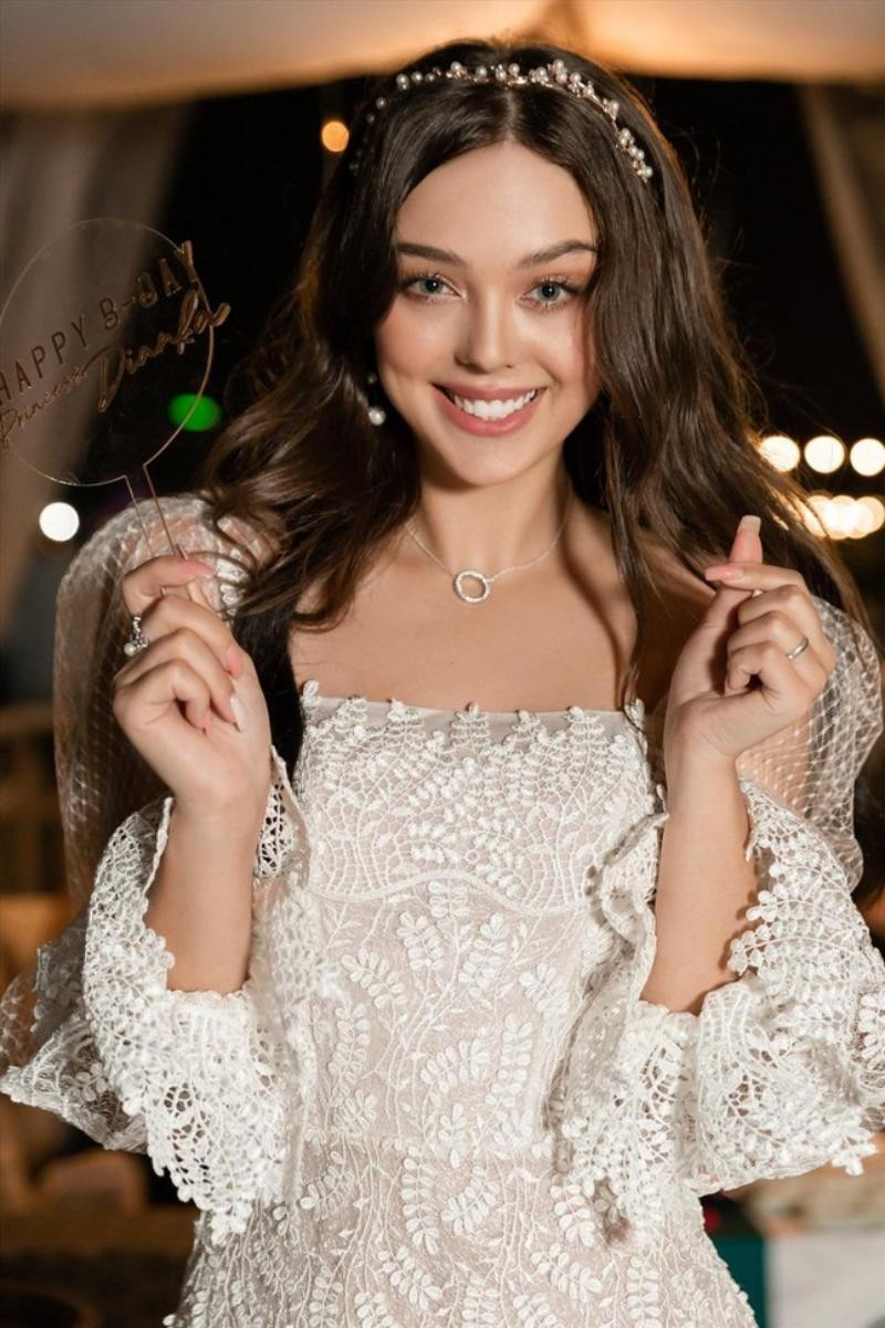 Cách đây không lâu, người đẹp cũng đã đăng tải dòng trạng thái dài chia sẻ về quá trình giảm cân sau khi “lâm bồn” của mình. Dianka cho biết chỉ sau 2 tháng, bản thân đã giảm được đến 21kg.