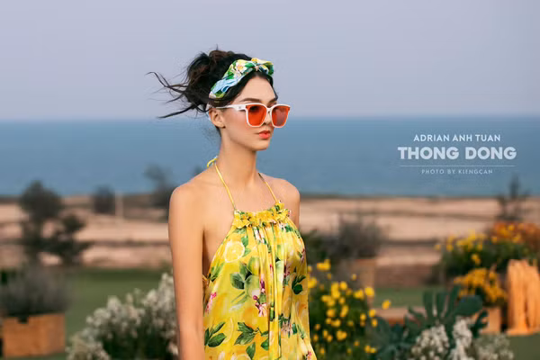 Vo Bui Tien Dung khoe dang khong mo thua hau sinh con