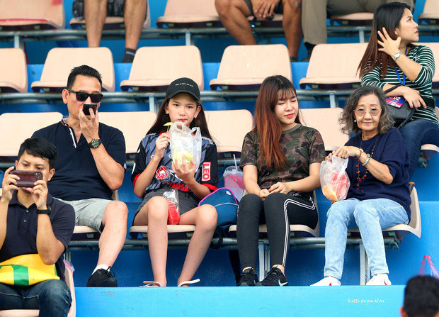 Qua những hình ảnh nữ PT chia sẻ mọi người dễ dàng nhận thấy, cô và em gái bạn trai rất thân thiết, hợp nhau về nhiều mặt. Có thể cảm nhận, Yến Xuân yêu thương Thanh Giang chẳng kém gì em gái ruột và ngược lại.