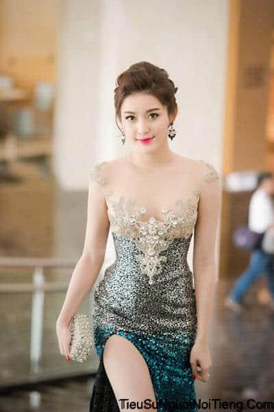 Trước đó, Á hậu Huyền My cũng từng có lần khiến netizen "giật mình" với chiếc mũi khác lạ