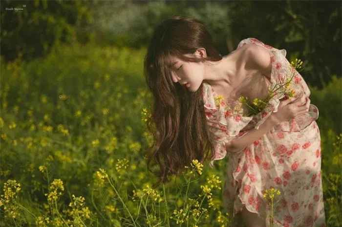 Cũng trong giai đoạn này, Lilly Luta gây xôn xao làng giải trí khi công khai chuyện tình cảm với nam ca sĩ Bùi Anh Tuấn.