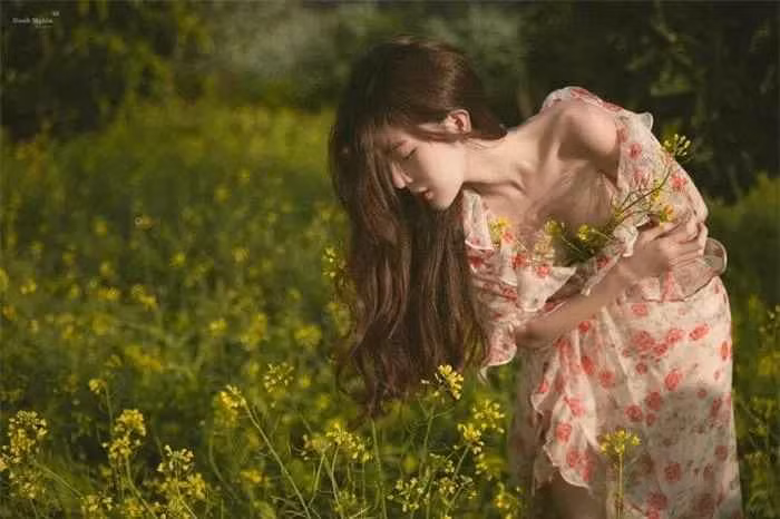 Cũng trong giai đoạn này, Lilly Luta gây xôn xao làng giải trí khi công khai chuyện tình cảm với nam ca sĩ Bùi Anh Tuấn.