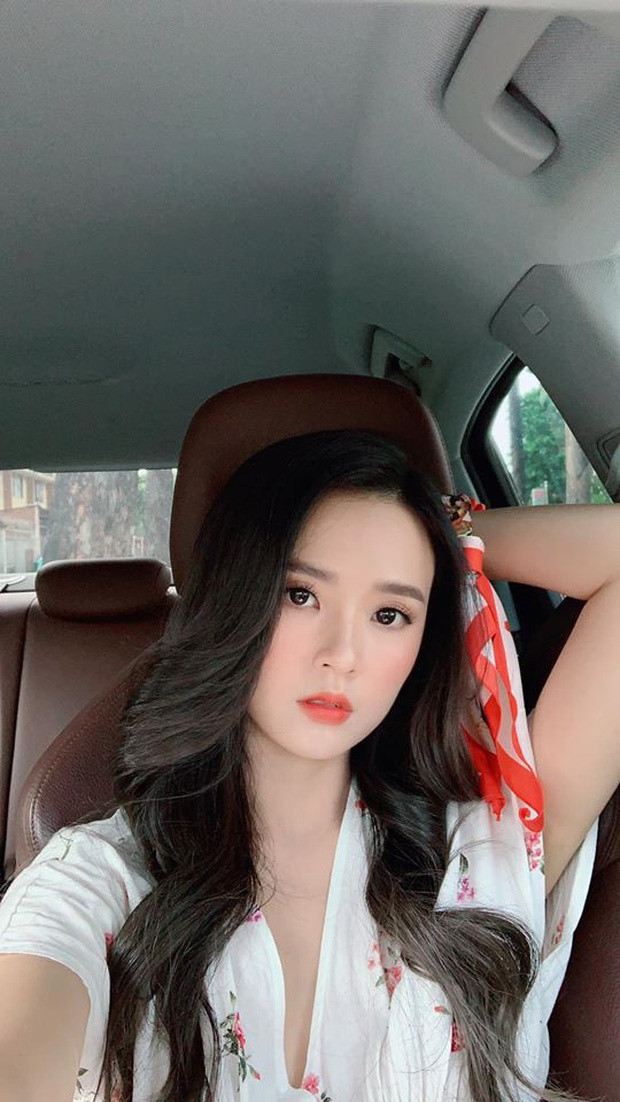 Ngoài thành công trên con đường diễn xuất, Midu còn là nữ giảng viên có tiếng của trường đại học.