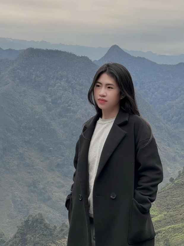 Dù vậy, Thanh Nhã vẫn tranh thủ chụp một vài tấm ảnh làm kỷ niệm.