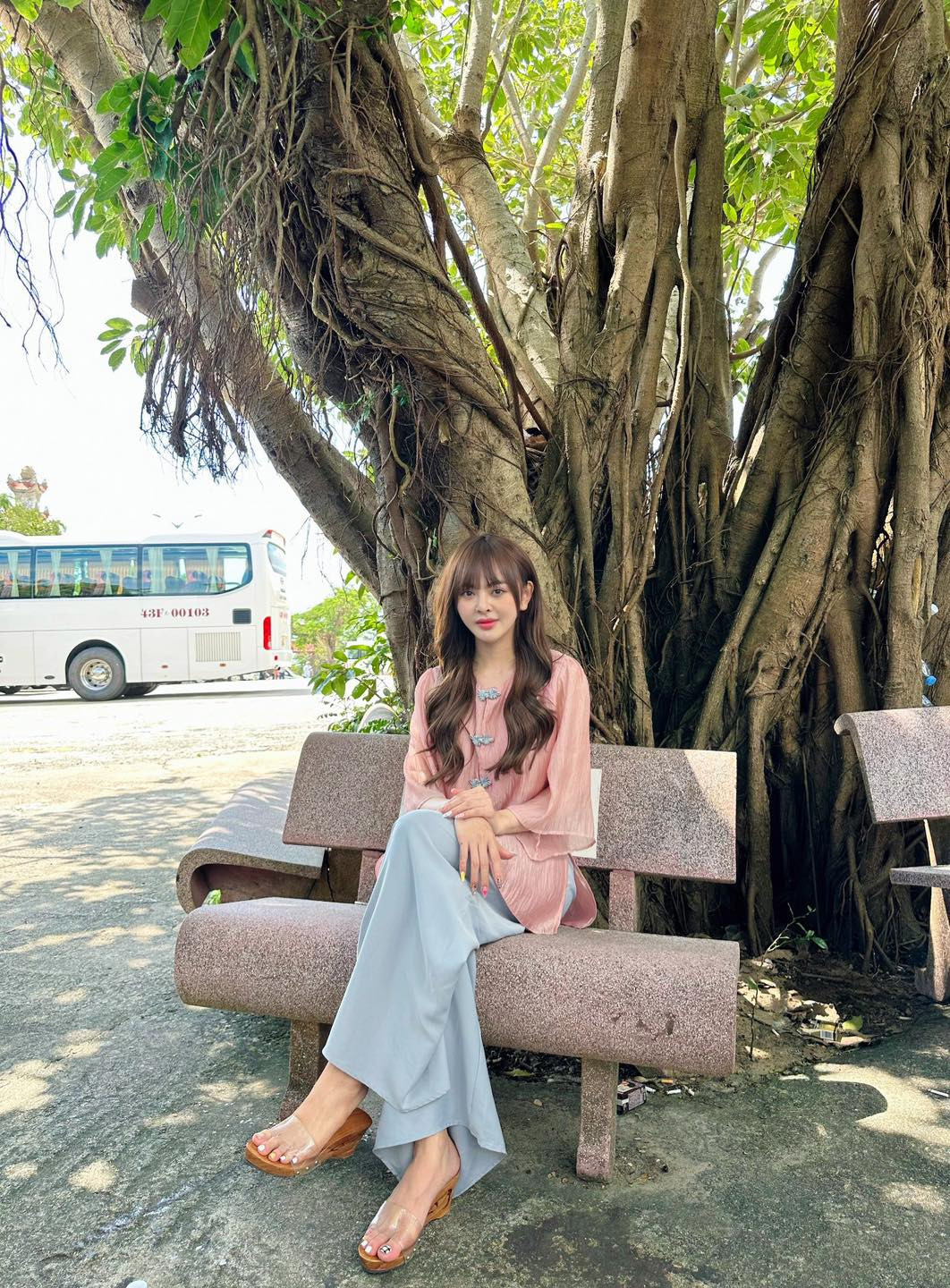 Cũng bởi vậy, mỗi khoảnh khắc "hở bạo" của Trang Nemo đều khiến dân tình "say".