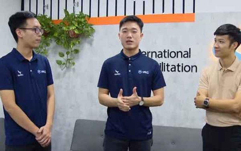 "Và em chắc chắn không có gì tồi tệ hơn việc mình có đam mê mà khả năng thực hiện đam mê đó không còn nữa" - Khi nói đến đây Xuân Trường không khỏi xúc động, phải xin lỗi mọi người.