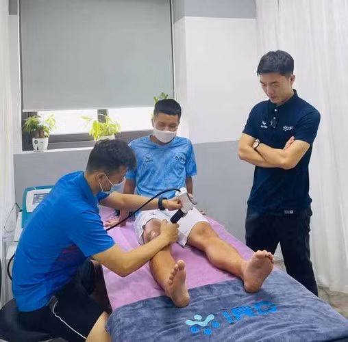 Sau khi gặp một chấn thương nặng, phải sang Hàn Quốc điều trị và tập phục hồi, Xuân Trường đã ấp ủ và quyết tâm thực hiện ước mơ xây dựng một trung tâm phục hồi chấn thương cho người Việt.