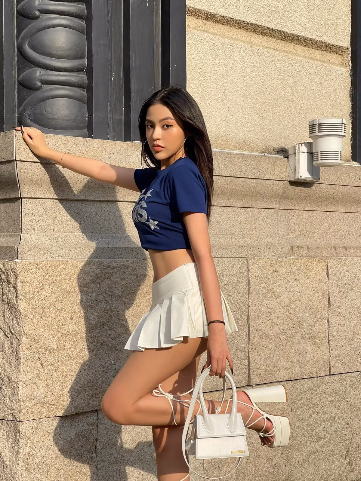 Không thể phủ nhận rằng, gu thời trang cùng phong cách của "hot girl trứng rán" ngày càng ổn định và có sự thay đổi trông thấy.