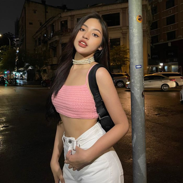 Tuy sớm dừng chân ở Top 9 chung cuộc dù quy mô cuộc thi quốc tế chỉ có 9 thí sinh nhưng điều đó phần nào cũng thể hiện được sự nỗ lực xây dựng hình ảnh ngày càng chỉn chu của người đẹp quê Gia Lai, với xuất phát điểm ban đầu là một TikToker.