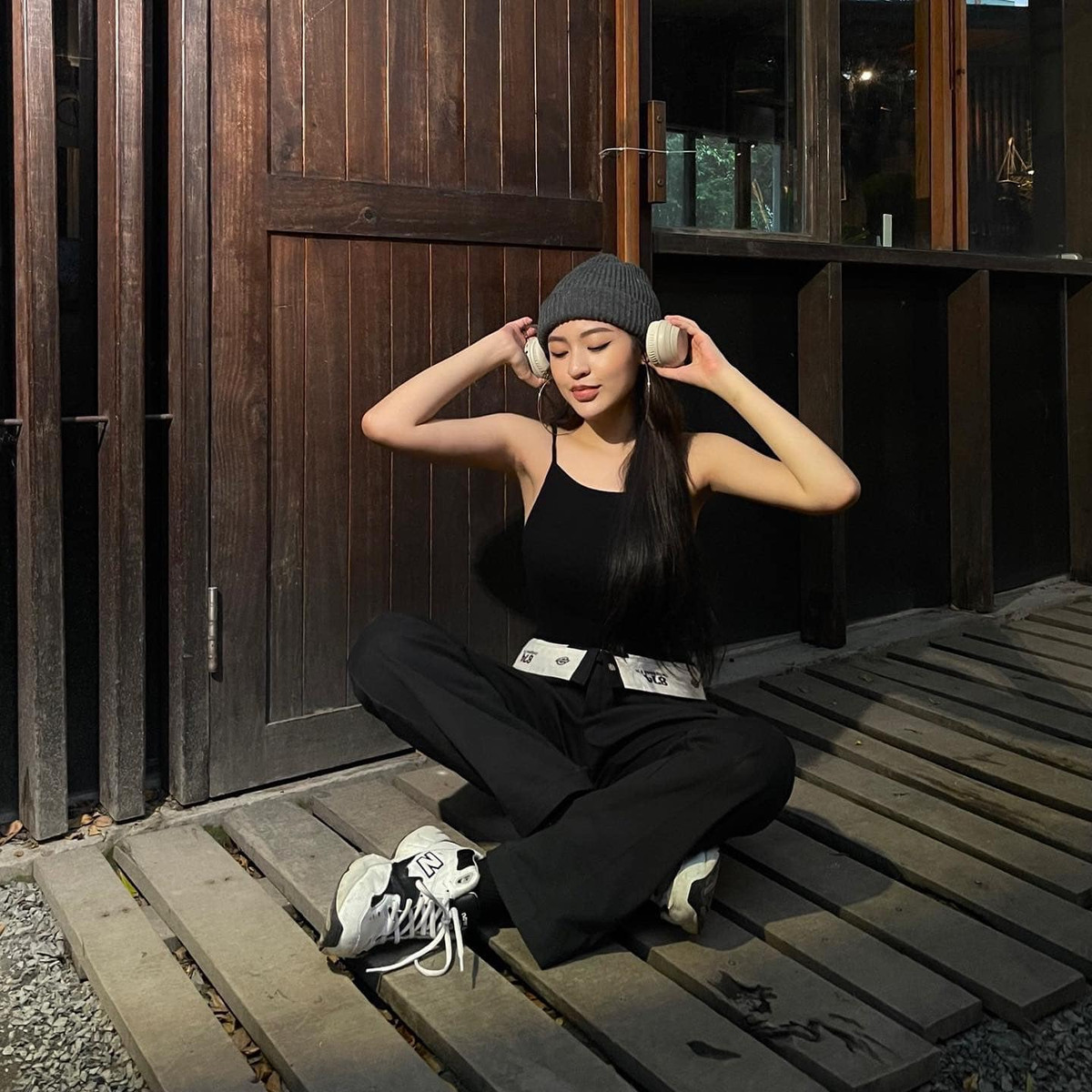 Trần Thanh Tâm không ngần ngại khoe những bức ảnh cực fashion trên trang cá nhân.