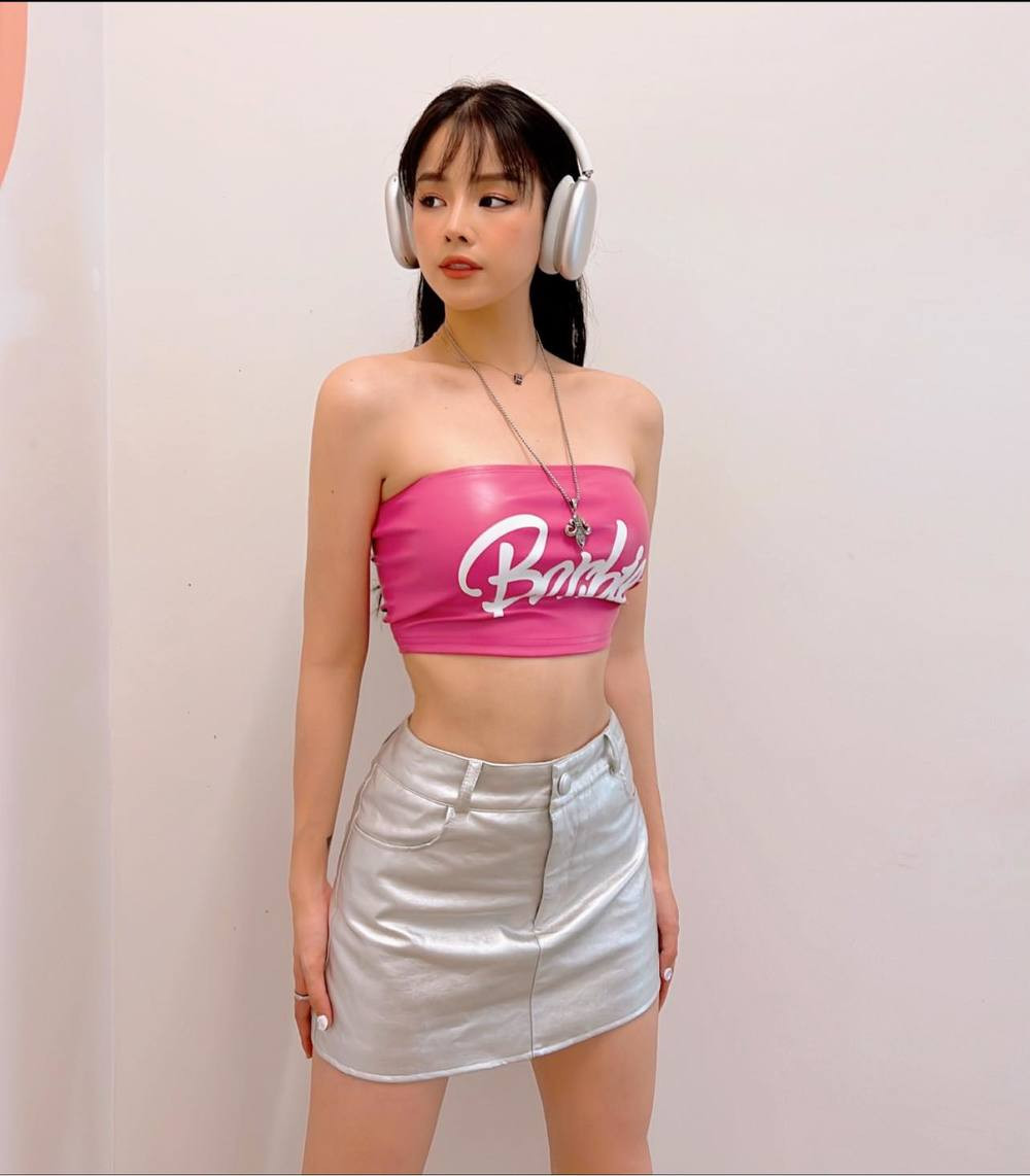 Cặp đôi thường xuyên đồng hành cùng nhau trong công việc lẫn cuộc sống hàng ngày.